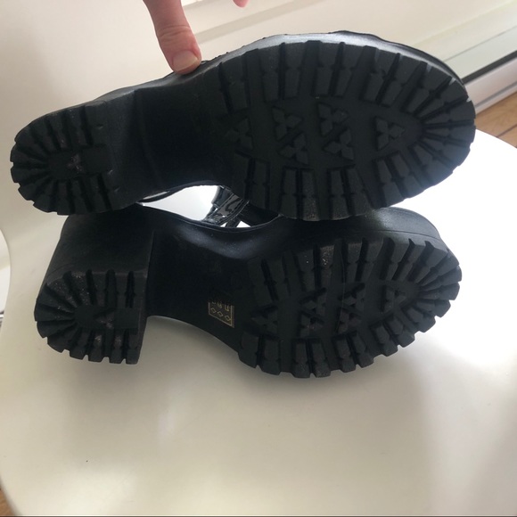 MissGuided Black Gladiator Platform Sandals - Picture 8 of 8